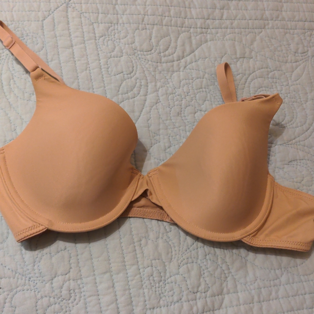 Maidenform nude underwire lightly padded bra 36C